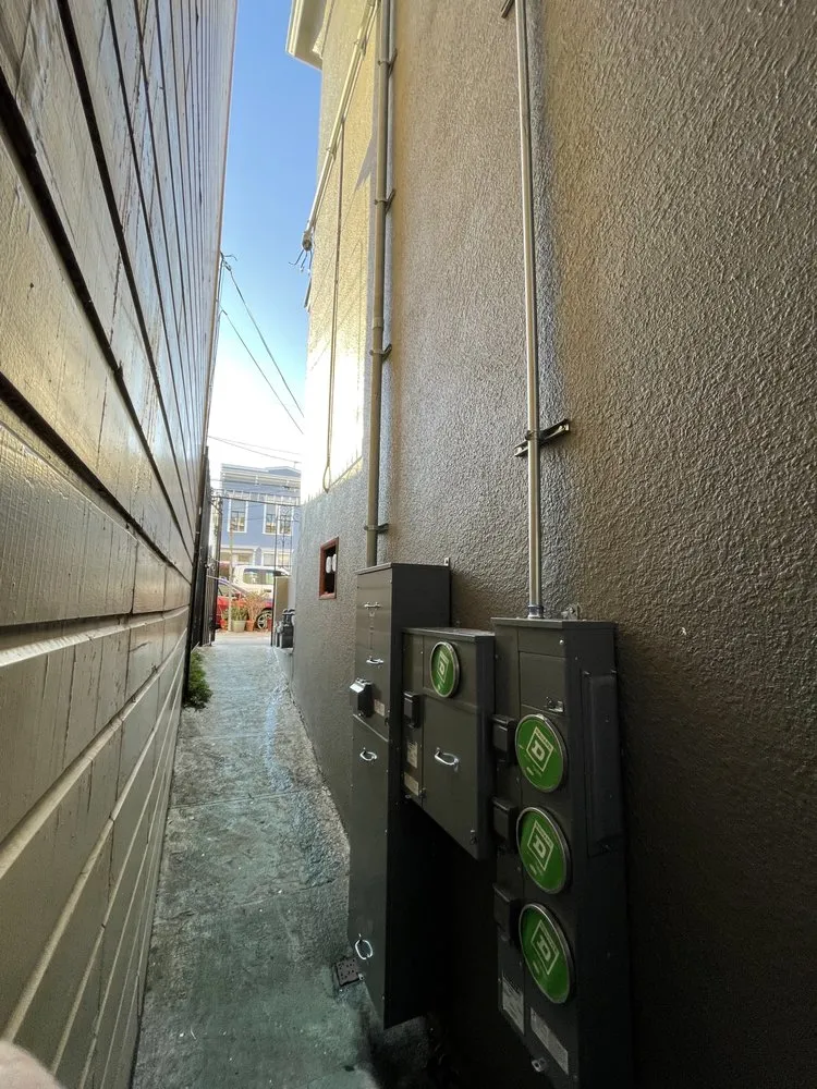 Slide of RNT Electric Solutions