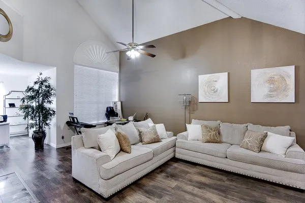 RNT Empire Solutions Logo