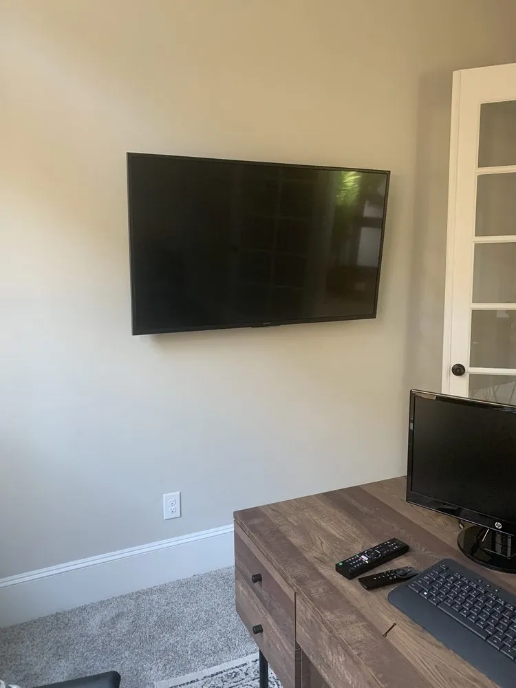 Slide of Roa Electrical Services