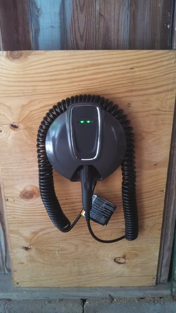 Expert circuit breaker repair in ,  by Rob Linder Electric