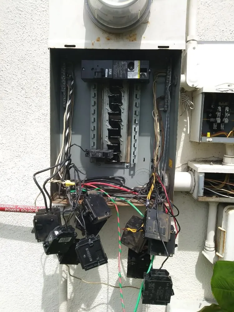 Expert electrician providing electrical repair in ,