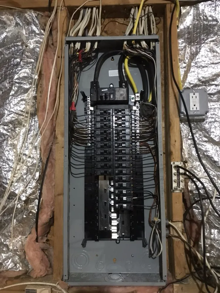 Expert outlet and switch repair experts serving ,  - Robert Giarla Jr Electrician