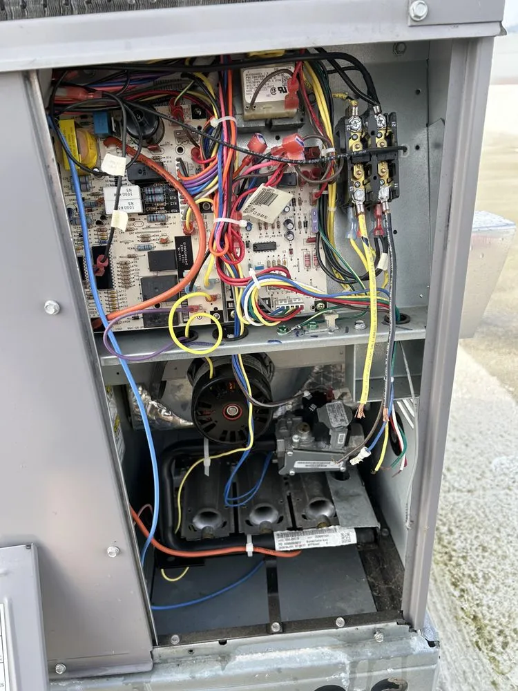 Slide of Roberto Mendoza