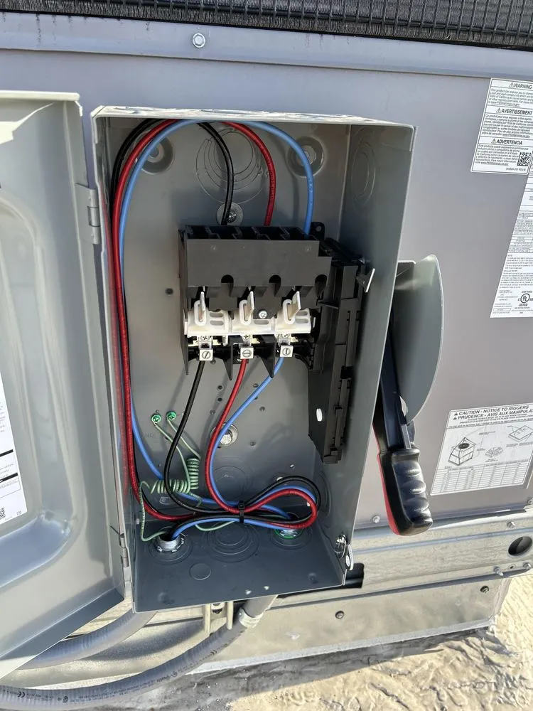 Slide of Roberto Mendoza