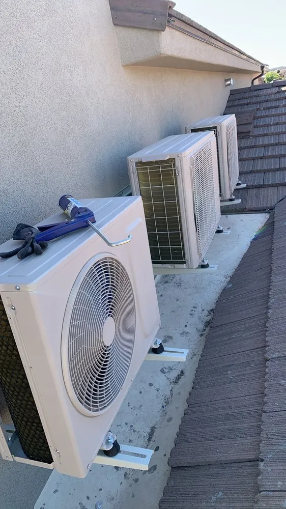 Slide of Robert’s electric services