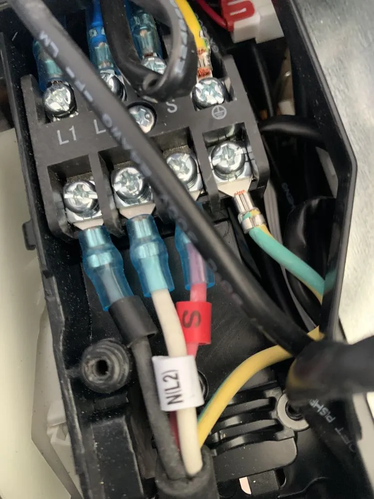 Expert electrical service for homes in emergency electrical service,  by 