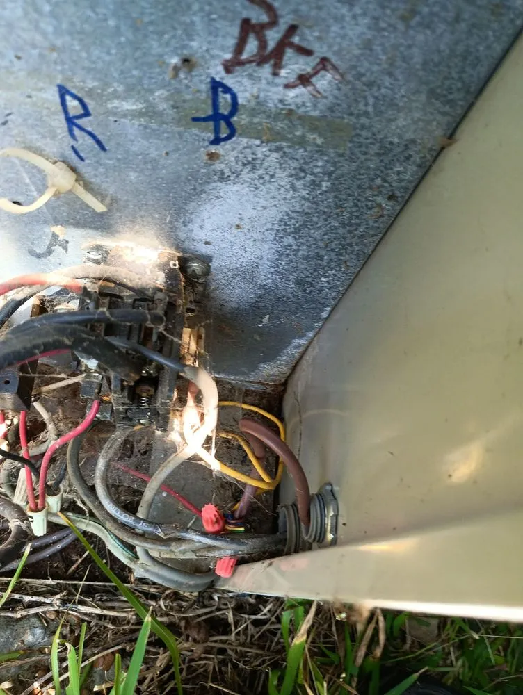 Affordable emergency electrical service service in Newbern, TN - Robert's Electrical and HVAC Services