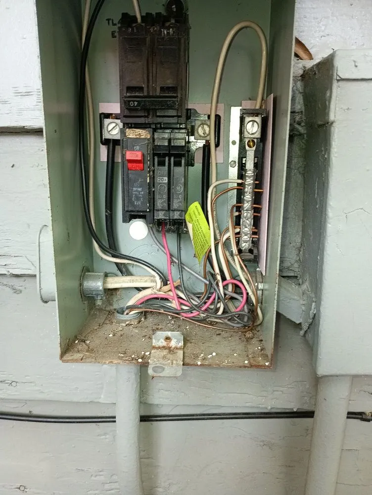 Emergency circuit breaker repair service in Newbern, TN - Robert's Electrical and HVAC Services