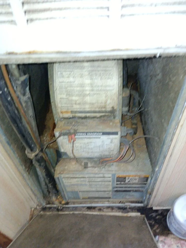 Licensed electrician providing outlet and switch repair in Newbern, TN - Robert's Electrical and HVAC Services