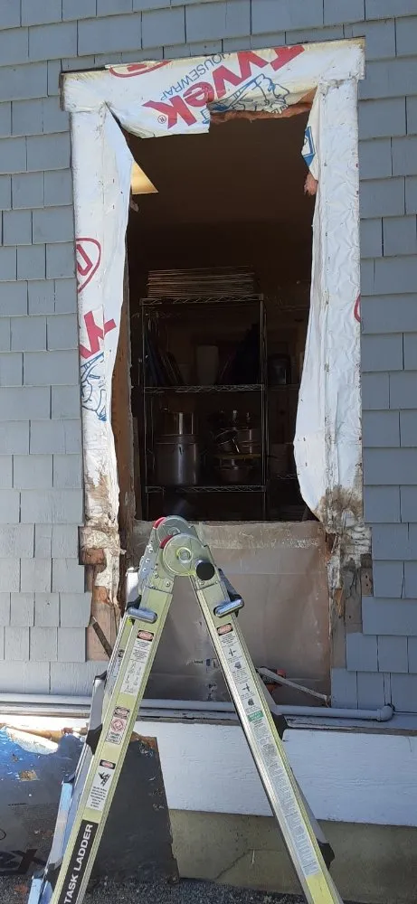 Slide of Robert's Handyman Services