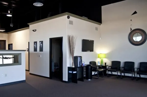 Robertson Bright Industries Logo