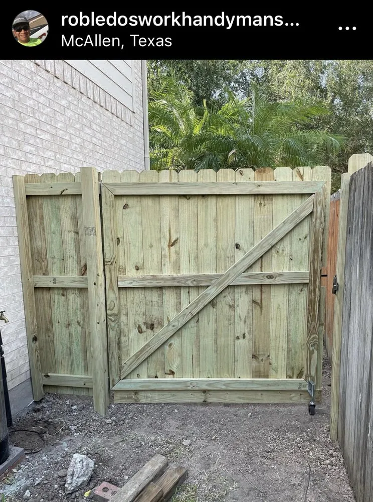 Slide of Robledo’s Handyman Solutions 