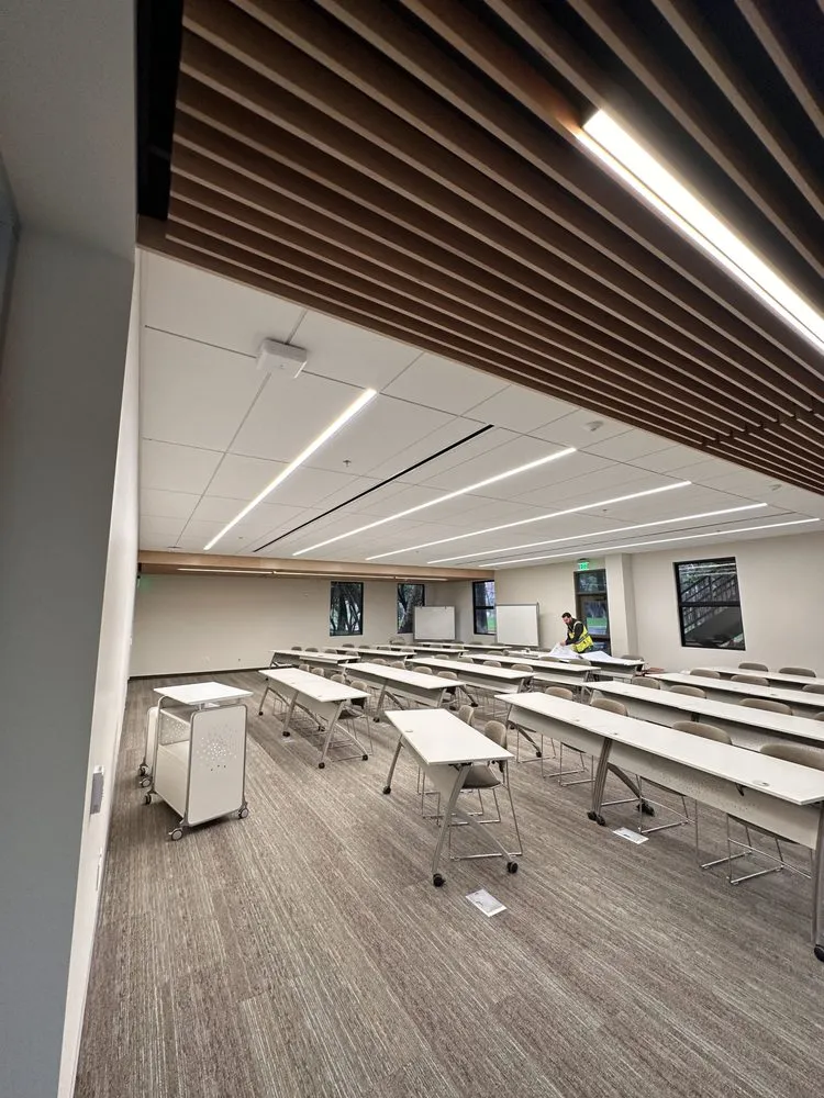 Slide of Rocha Electric