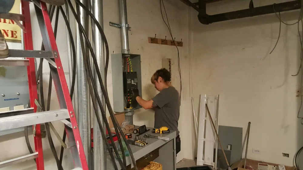 Slide of Rocha Electrical Systems