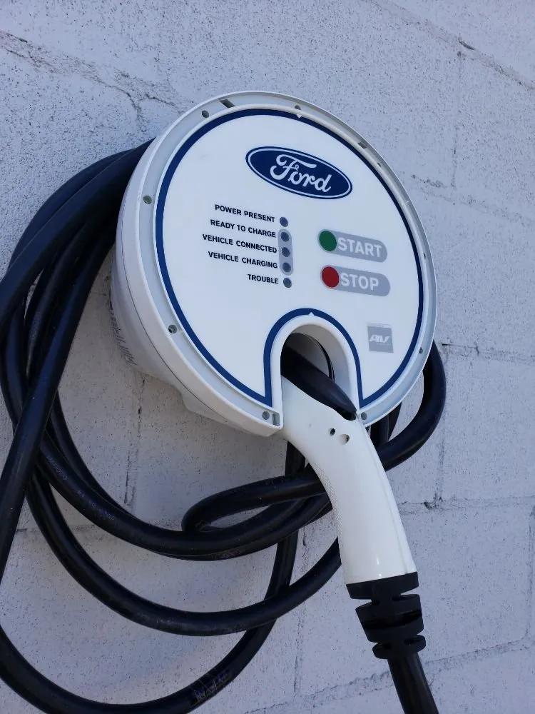 Affordable electrical service for homes in electrical repair,  by 