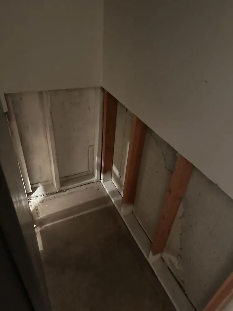 Slide of Rockin & Rollin Handyman Services