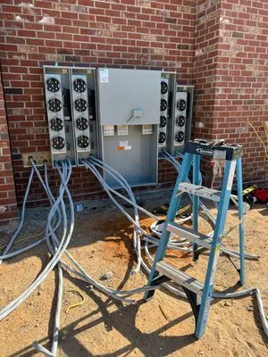 Rocky Electric Services Logo