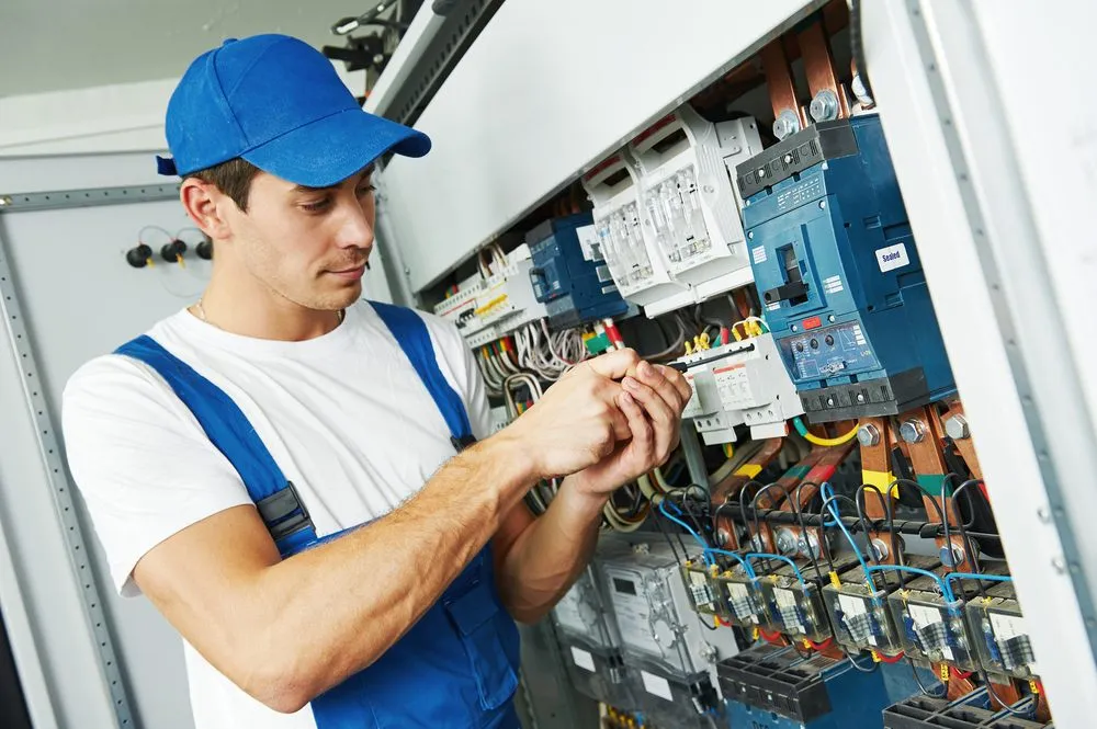 Emergency circuit breaker repair experts serving Croton-on-Hudson, NY - Rodney Electric