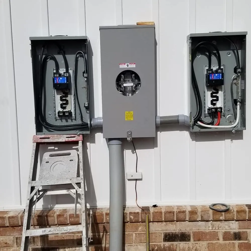 Reliable electrician providing panel upgrade in Hampshire, TN - Rodney's electric
