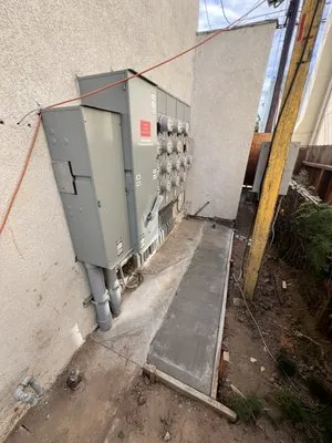 Rodriguez Electric Services Logo