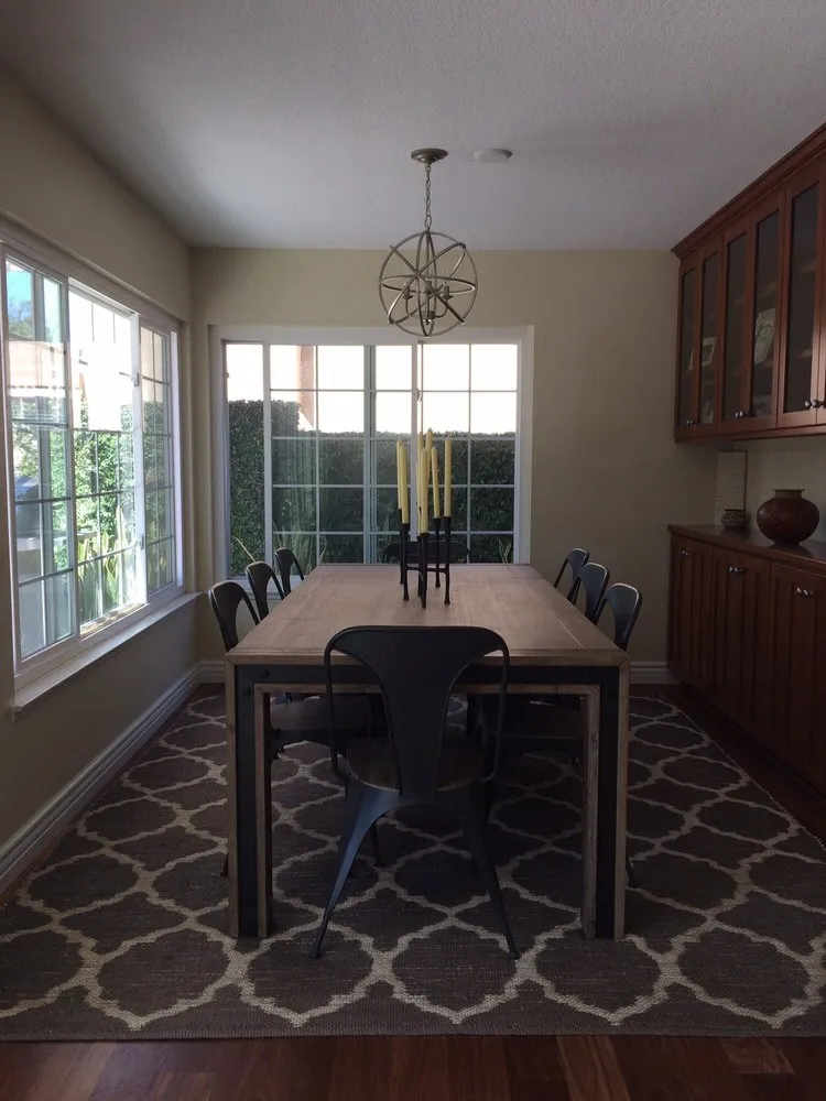 Affordable electrician providing emergency electrical service in Huntington Beach, CA - Rod's Electric