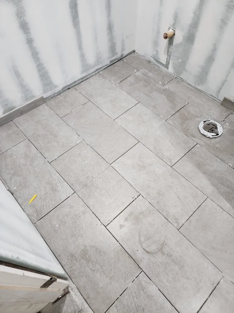 Slide of Rofy Construction