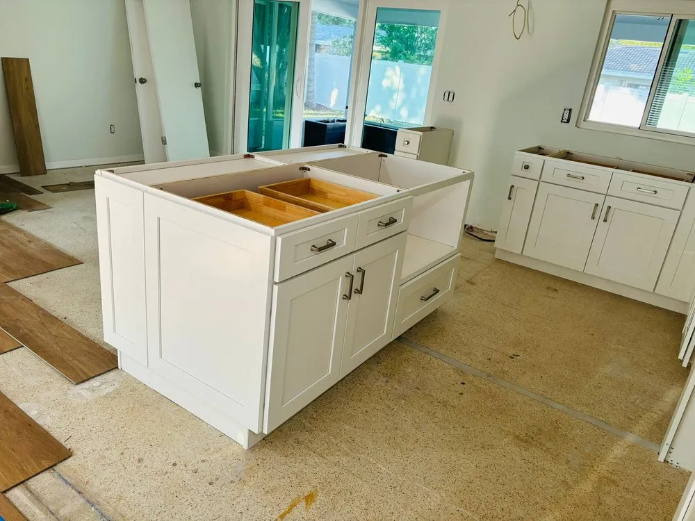 Slide of Rofy Construction