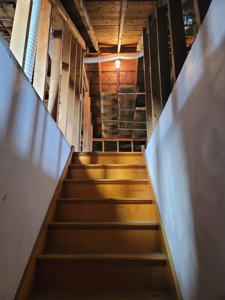 Slide of Rogo's Handyman Service