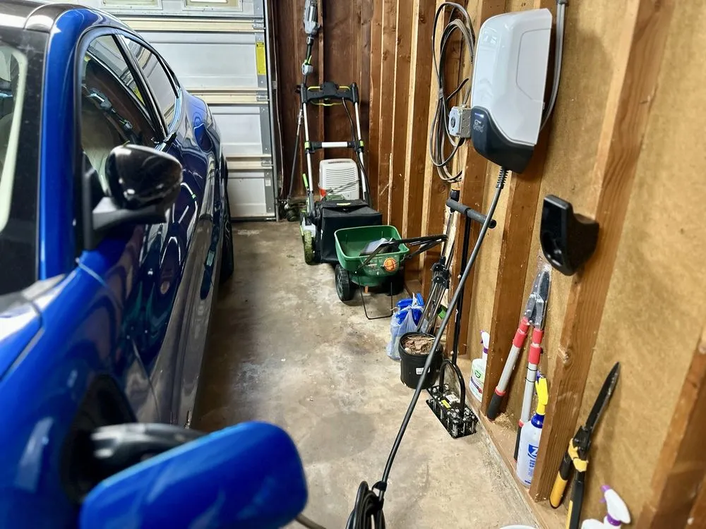 Slide of Rojas Electric