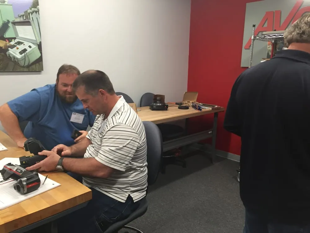 Slide of Rojo Electric Services