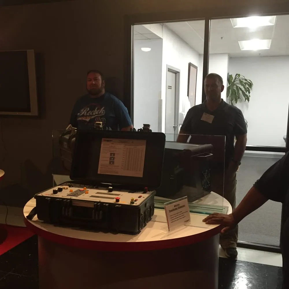 Slide of Rojo Electric Services