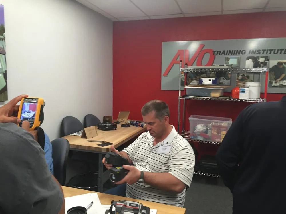 Slide of Rojo Electric Services