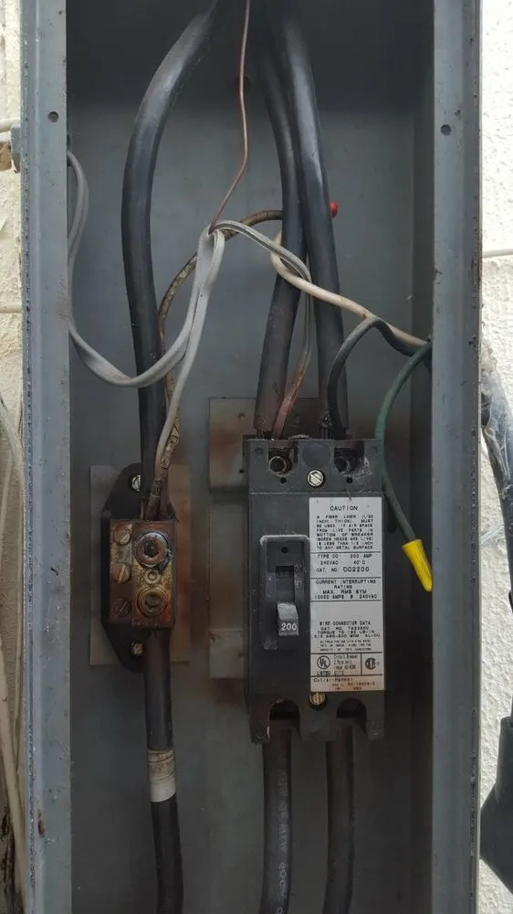 Emergency electrical service for homes in emergency electrical service,  by 