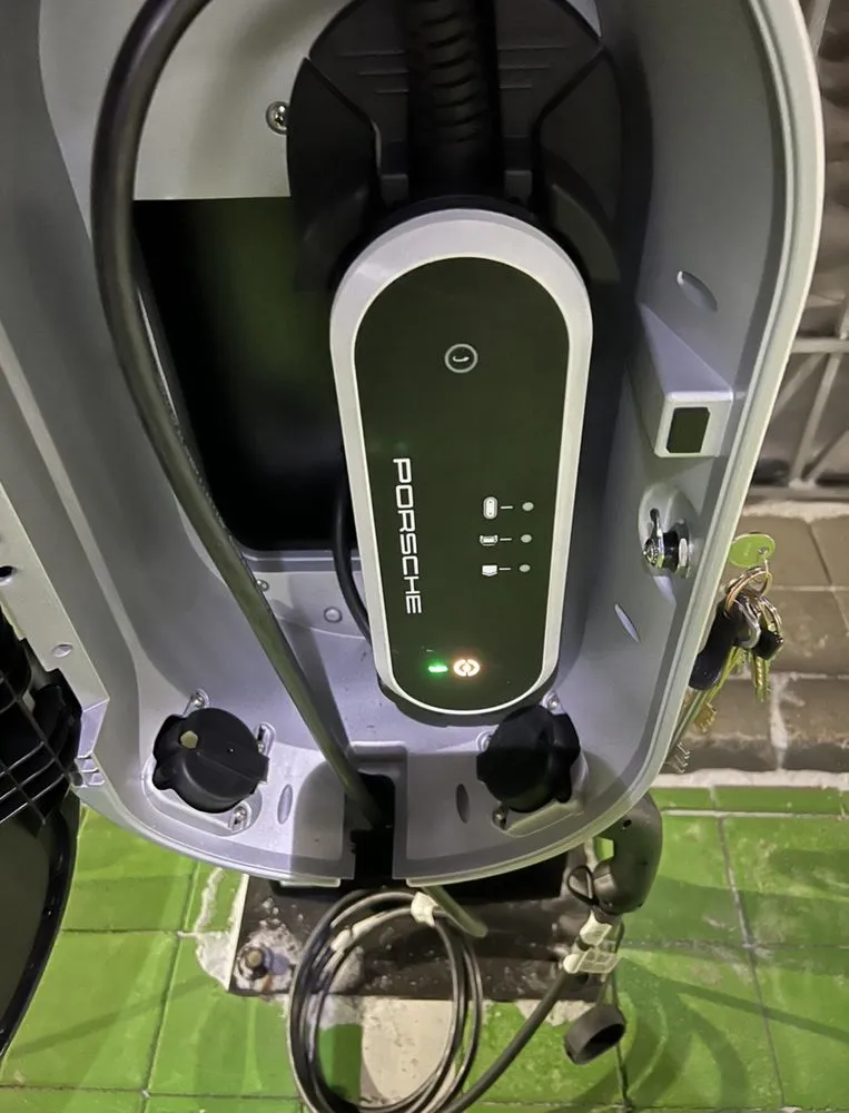 Slide of Roman Electrical services