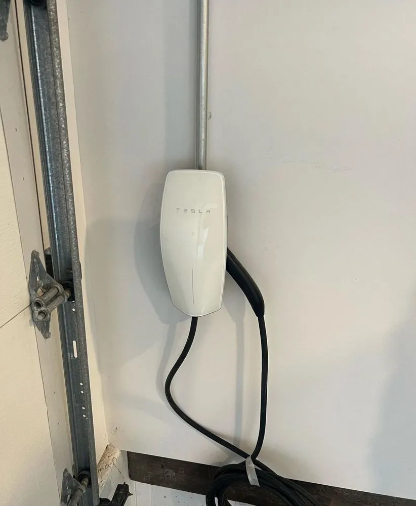 Slide of Roman Electrical services