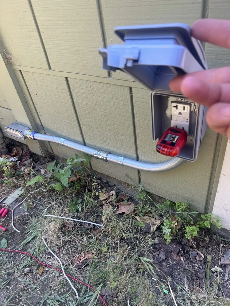 Affordable electrical service for homes in electrical repair,  by 