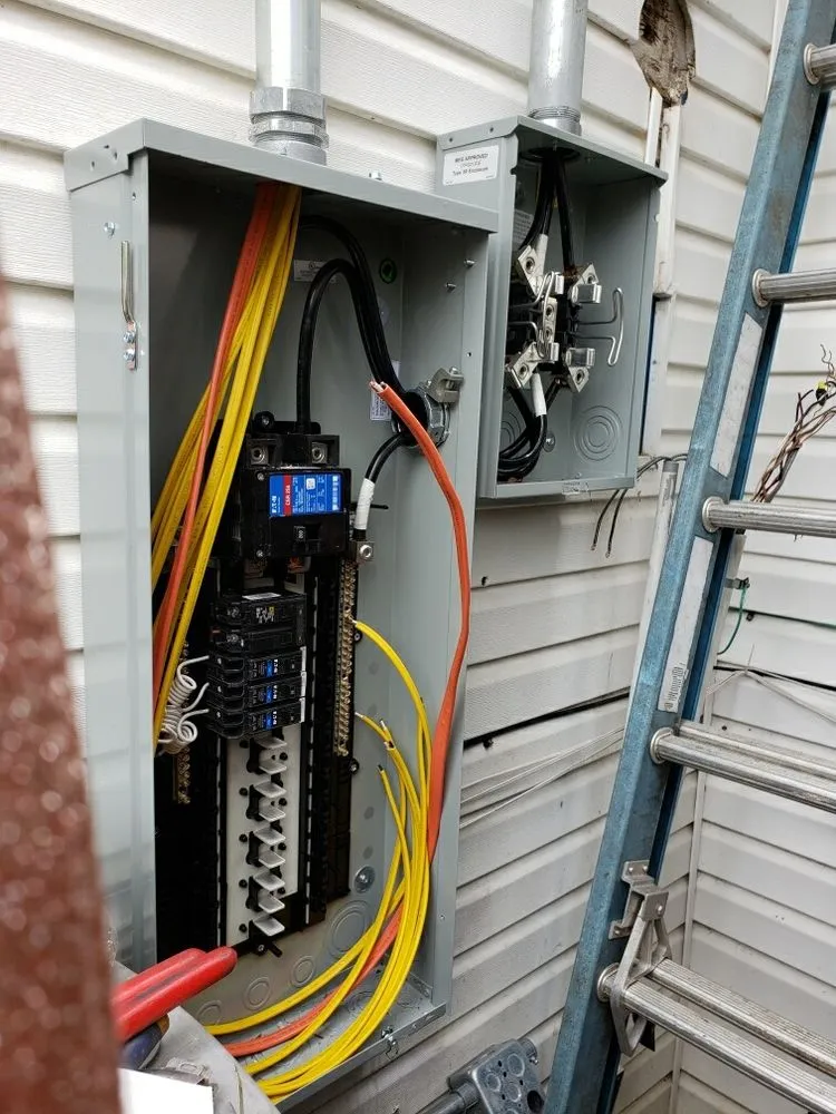 Certified electrician providing emergency electrical service in Tom Bean, TX - Romano Electric