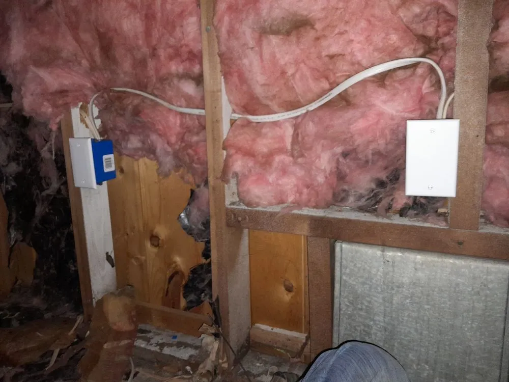 Slide of Romas Electric