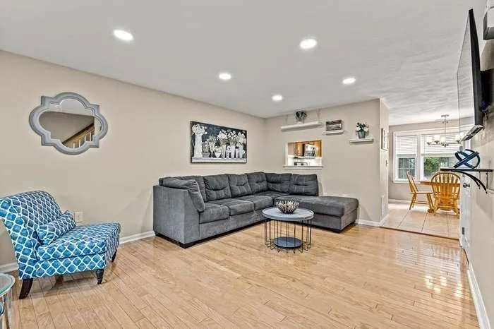 Slide of Romboli Electric