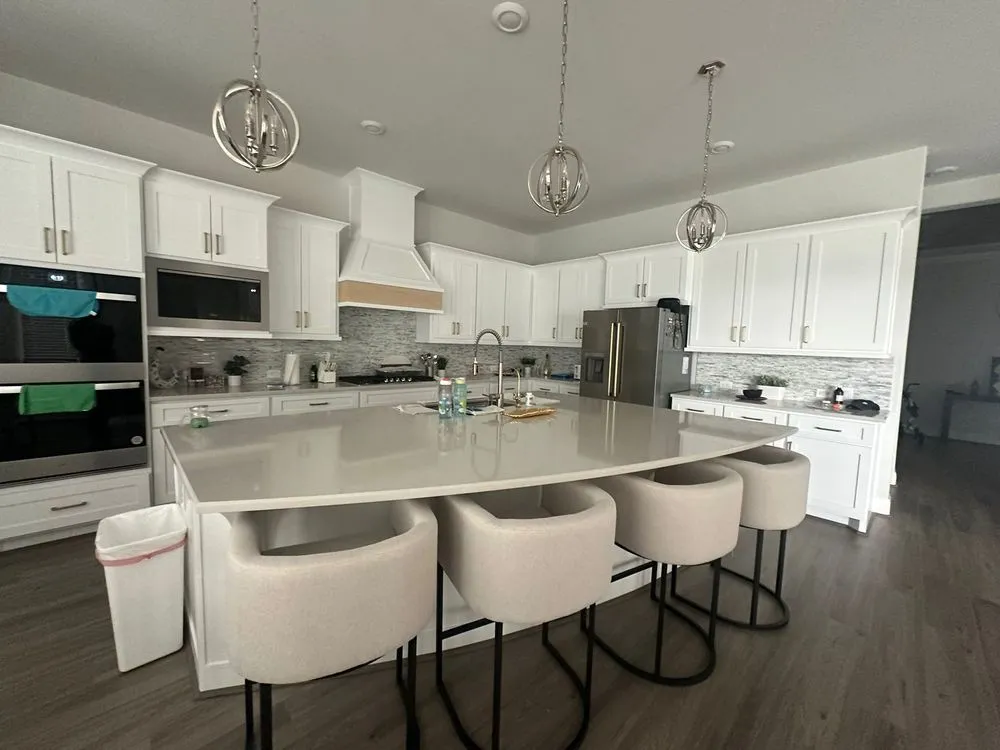 Slide of Romero Bustamante Electrical