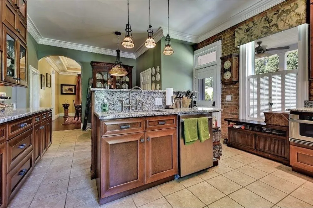 Slide of Ron Black Electric