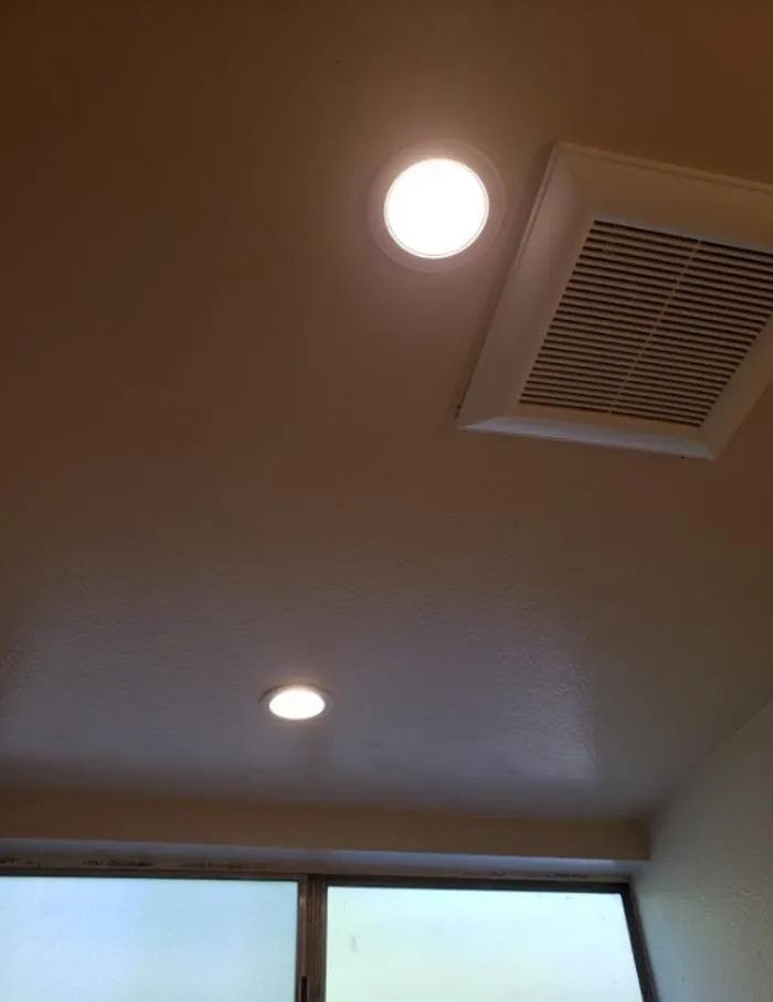 Slide of Ronii's Electric