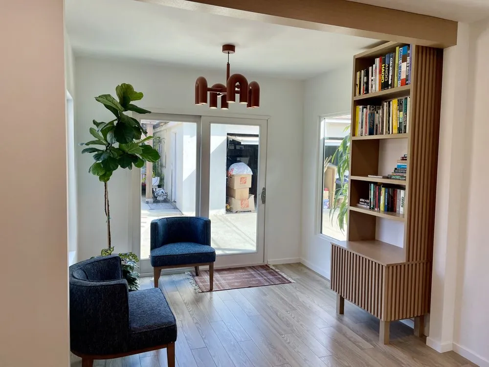 Slide of Ronii's Electric