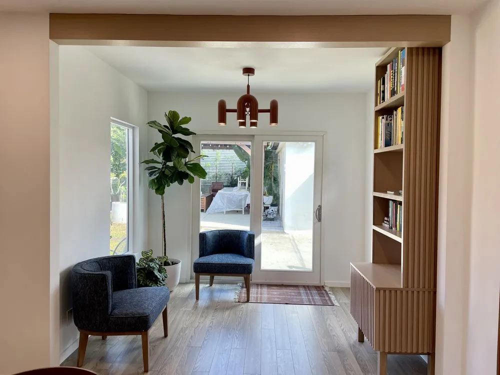 Slide of Ronii's Electric