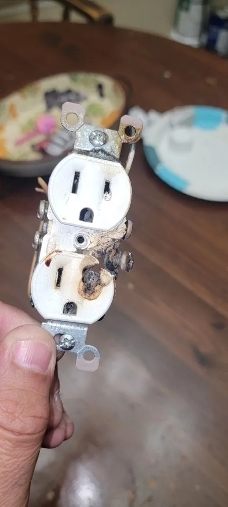 Slide of Ronin Electrical Services