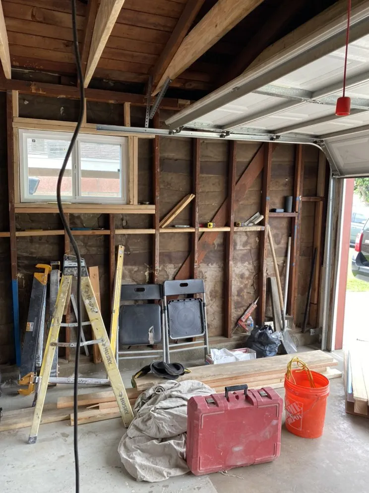 Slide of Ronnie’s Electrical Repairs