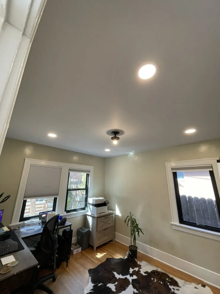 Slide of Ronnie’s Electrical Repairs