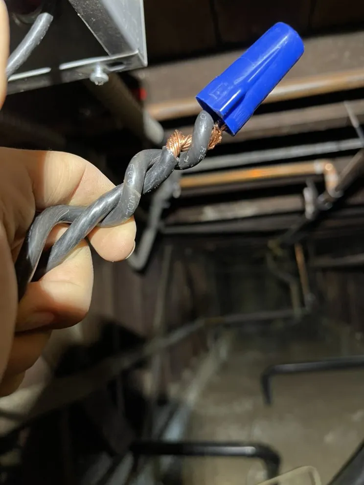 Slide of Ronnie’s Electrical Repairs