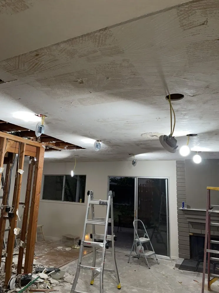 Slide of Ronnie’s Electrical Repairs