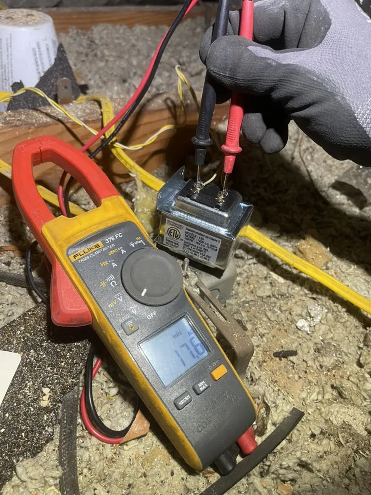 Emergency electrician providing emergency electrical service in ,